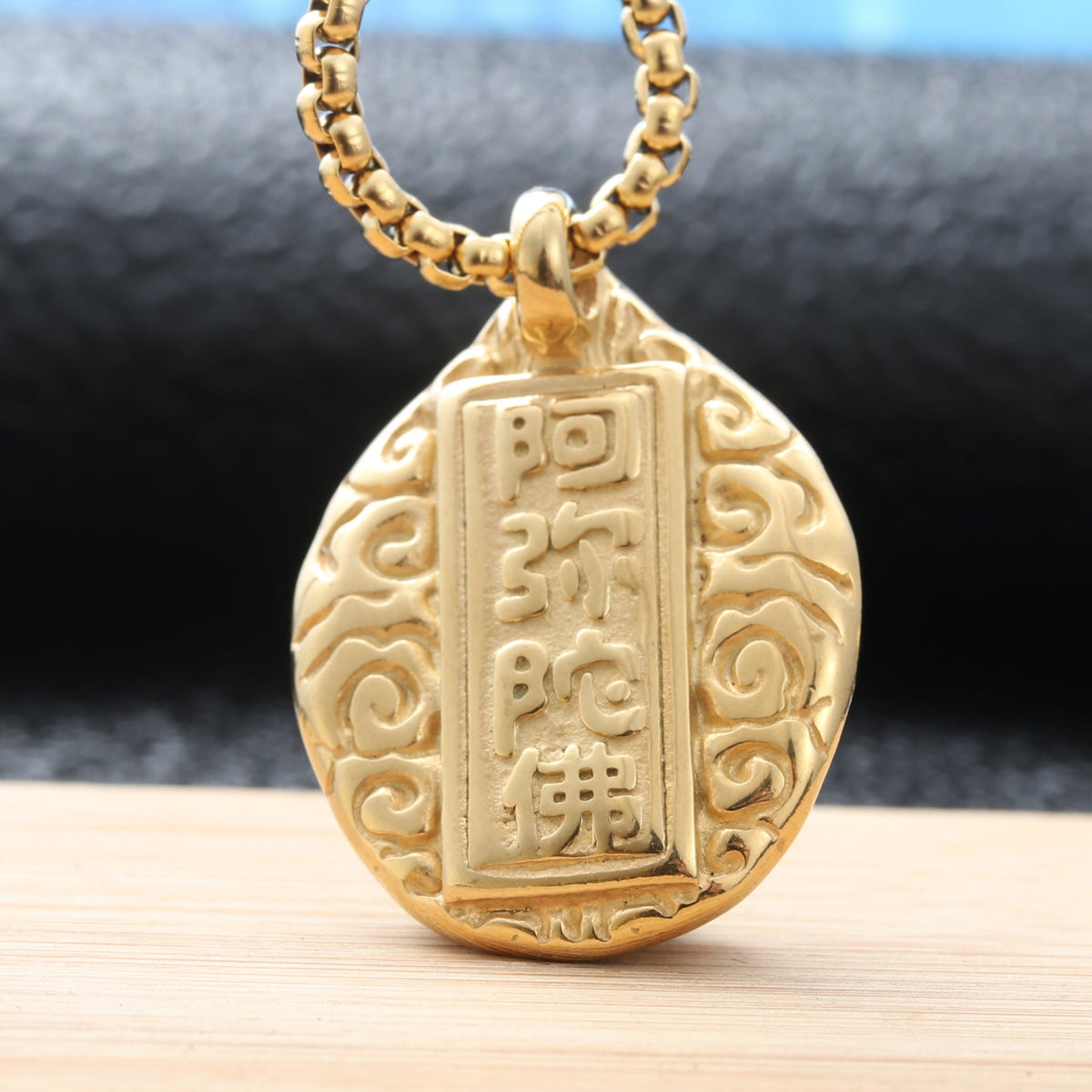 Stunning Necklace for Daily Wear