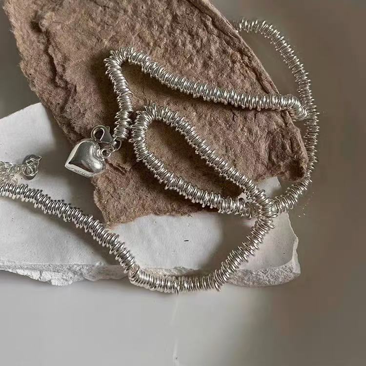 Charming Silver Necklace for Any Occasion