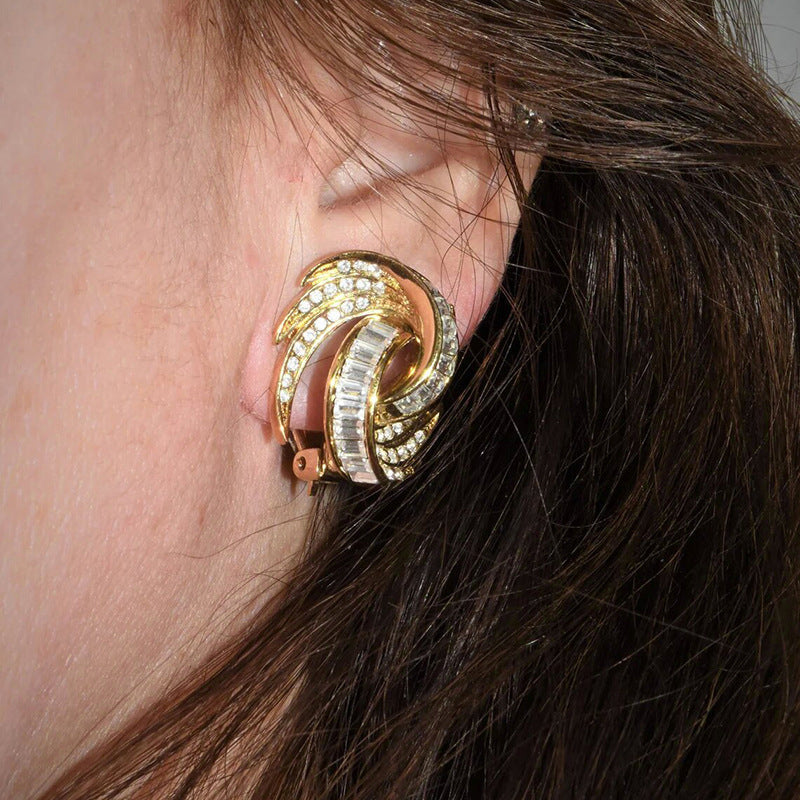 Romantic Earring for Special Moments