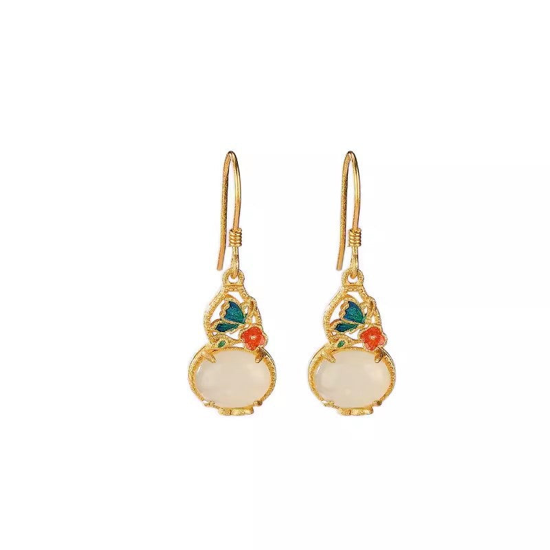 Classic Silver Earring with Timeless Appeal