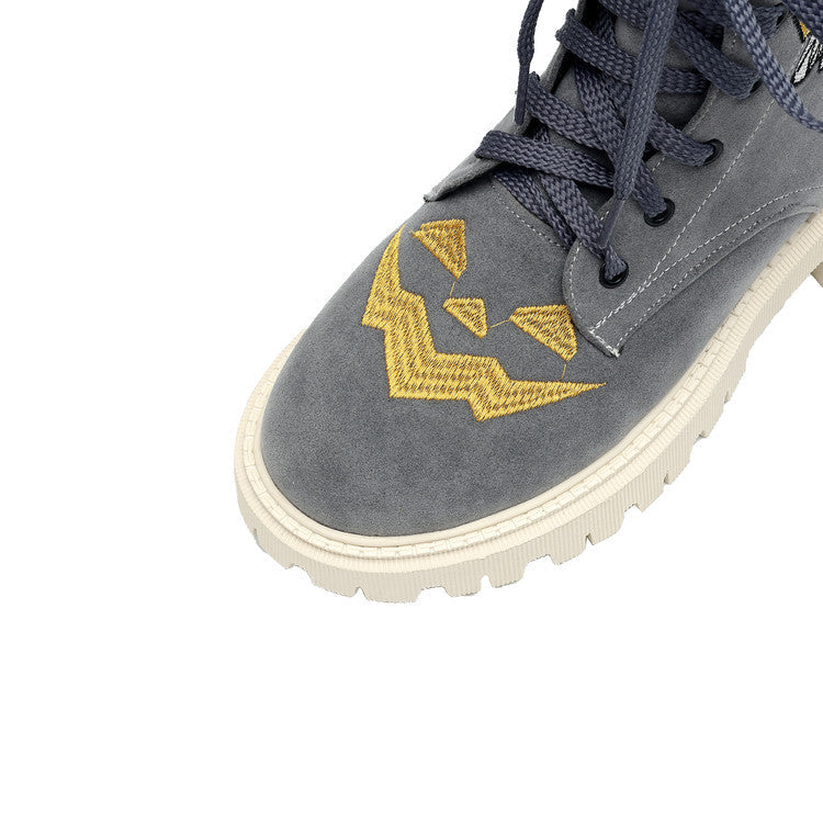 Graceful Orthopedic Boots for Modern Look