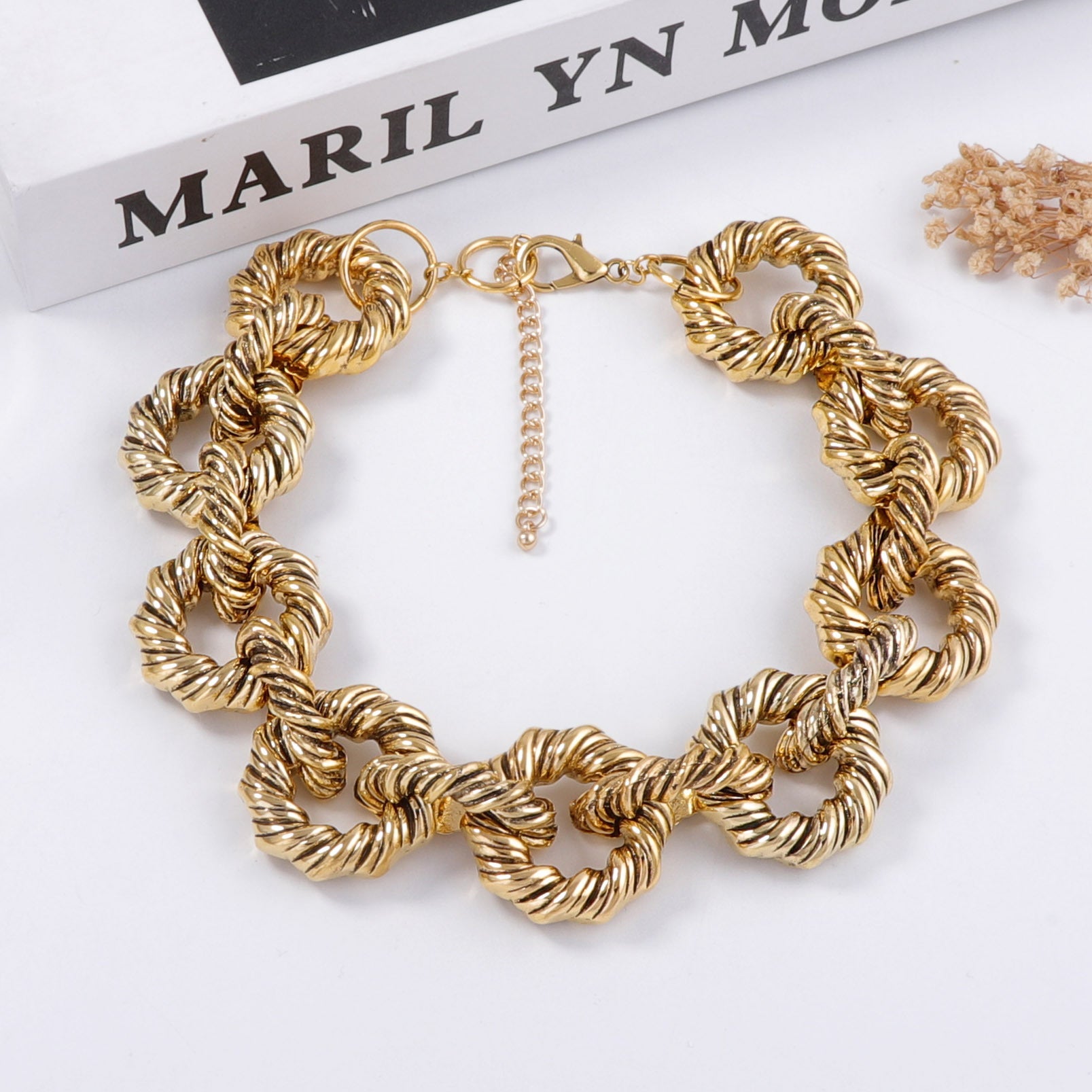 Romantic Necklace for Special Moments