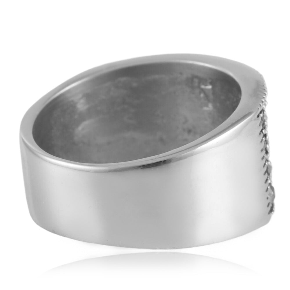 Classic Ring with Timeless Appeal