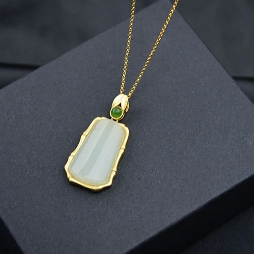 Romantic Pendant for Special Moments