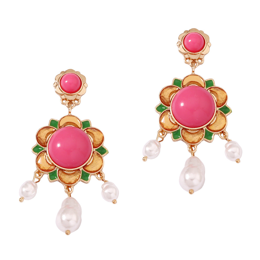 Romantic Pearl Earring for Special Moments