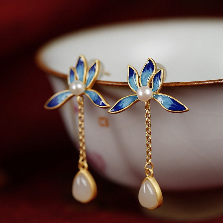 Elegant Gold Earring for Every Occasion