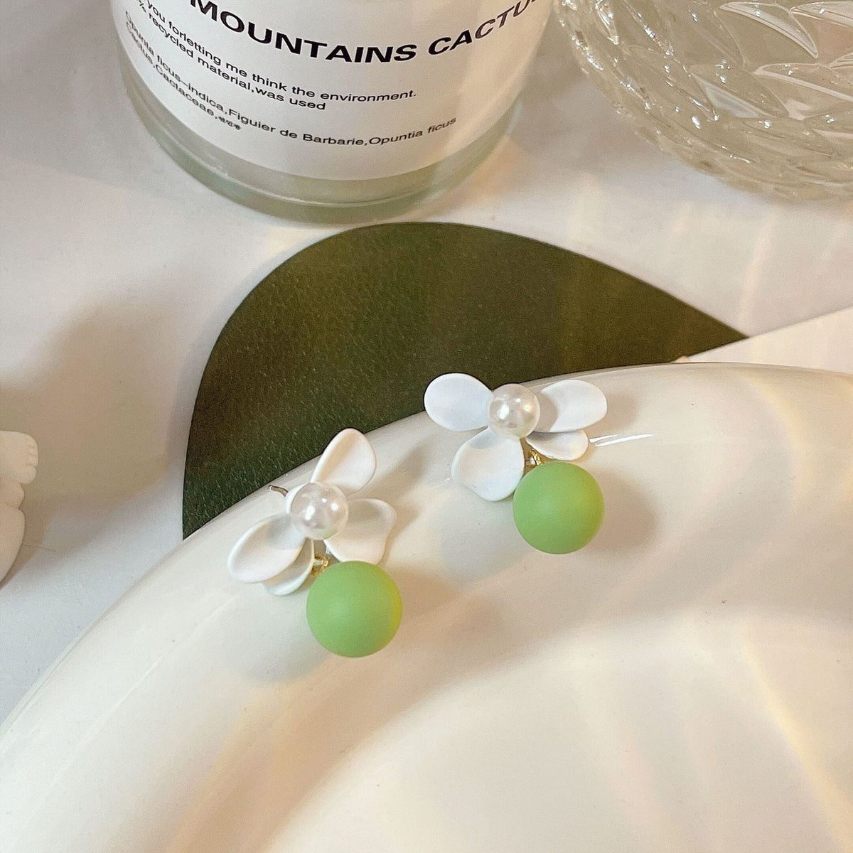 Romantic Pearl Earring for Special Moments