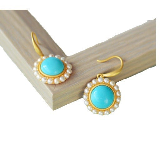 Beautiful Silver Earring with Unique Style