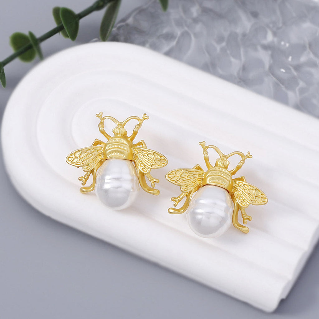 Beautiful Pearl Earring with Unique Style