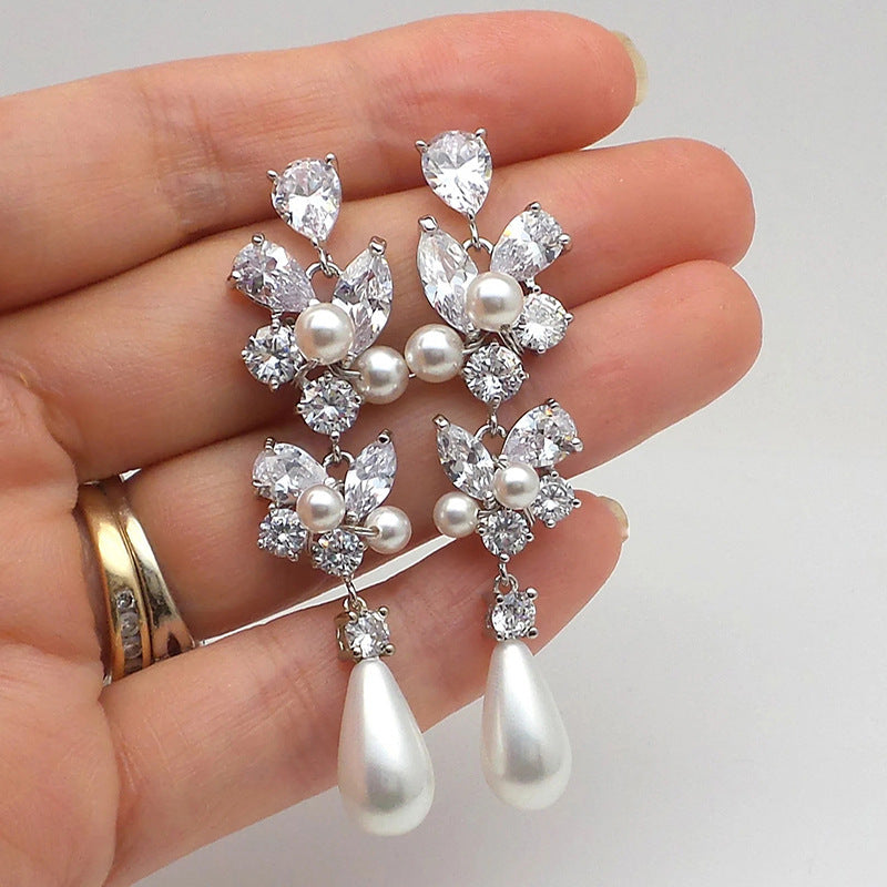 Classic Pearl Earring with Timeless Appeal