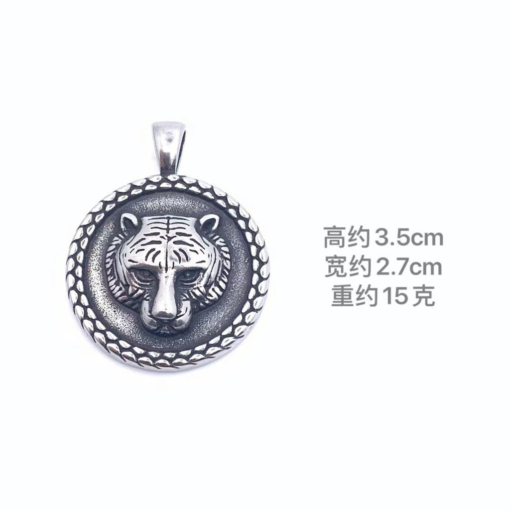 Classic Pendant with Timeless Appeal