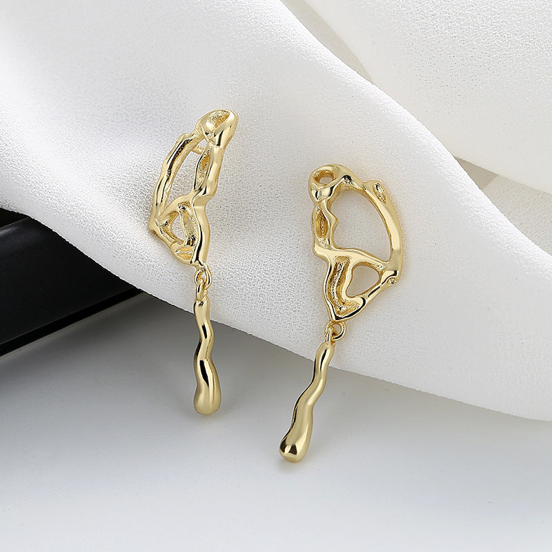 Romantic Gold Earring for Special Moments
