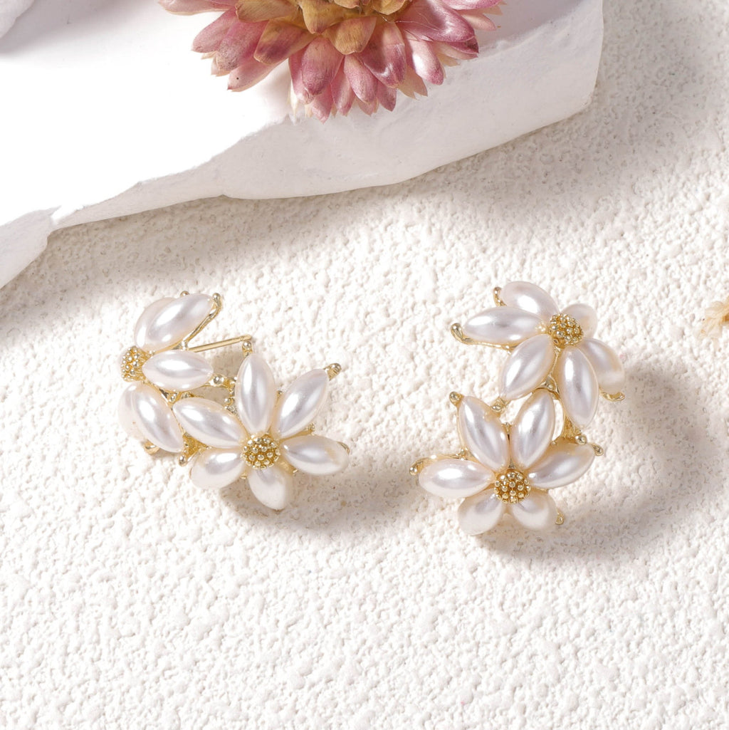 Romantic Pearl Earring for Special Moments