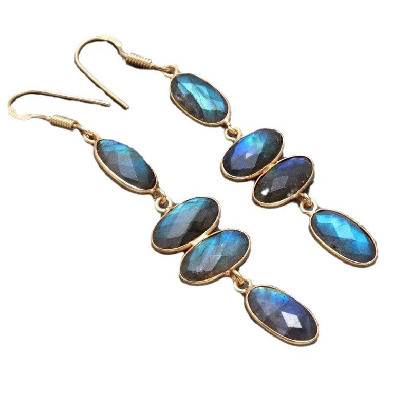 Beautiful Gold Earring with Unique Style