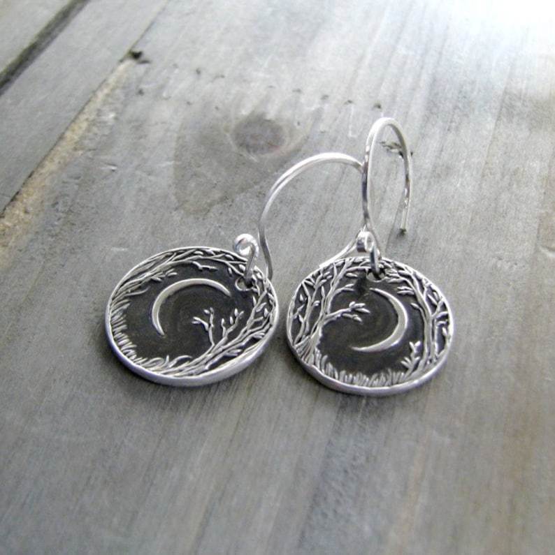 Charming Earring for Any Occasion