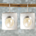 Charming Pearl Earring for Any Occasion