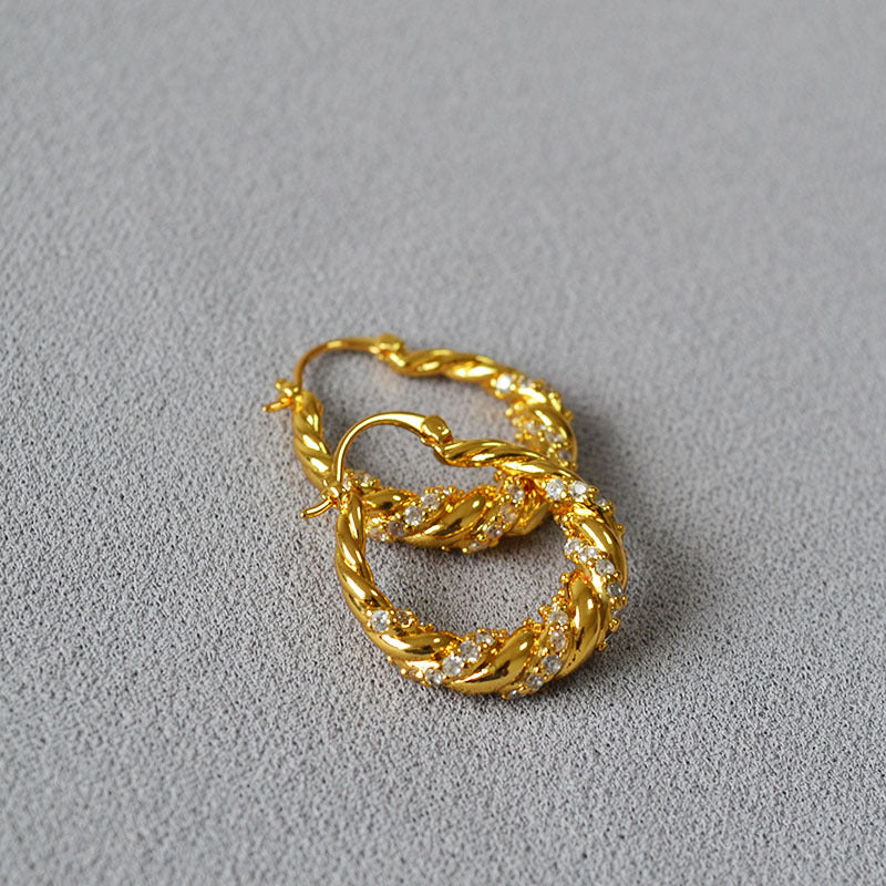 Romantic Earring for Special Moments