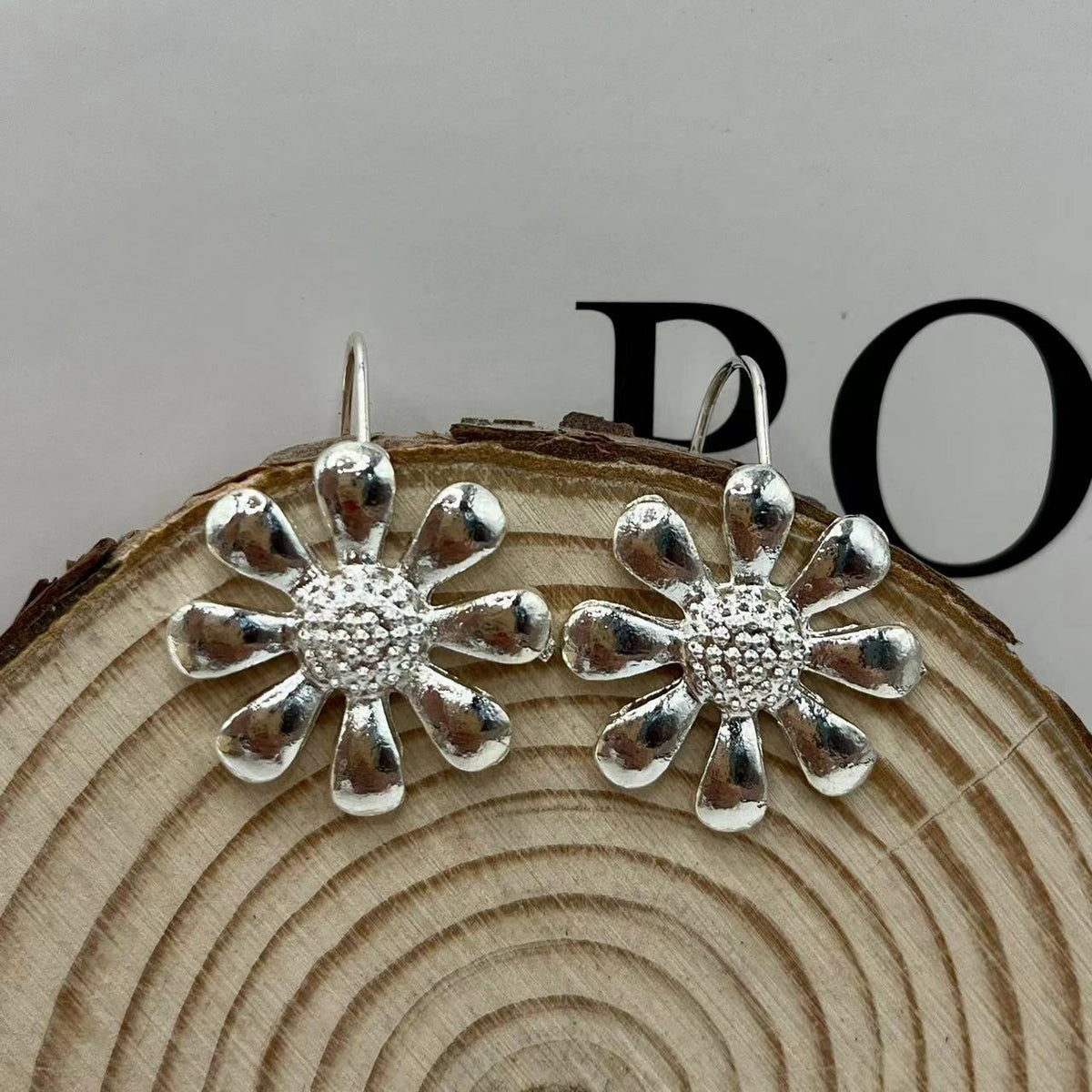 Romantic Silver Earring for Special Moments