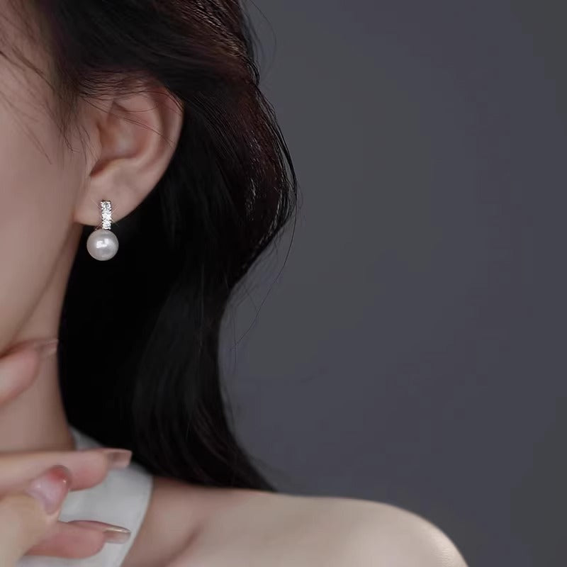 Romantic Pearl Earring for Special Moments