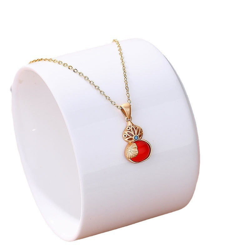 Charming Gold Necklace for Any Occasion