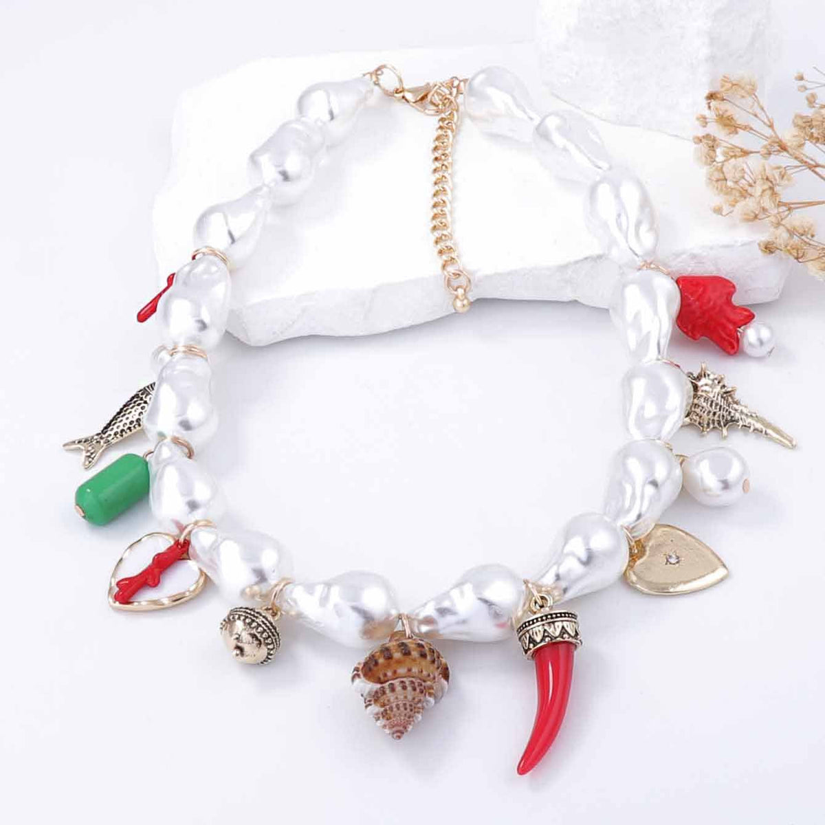 Charming Pearl Necklace for Any Occasion