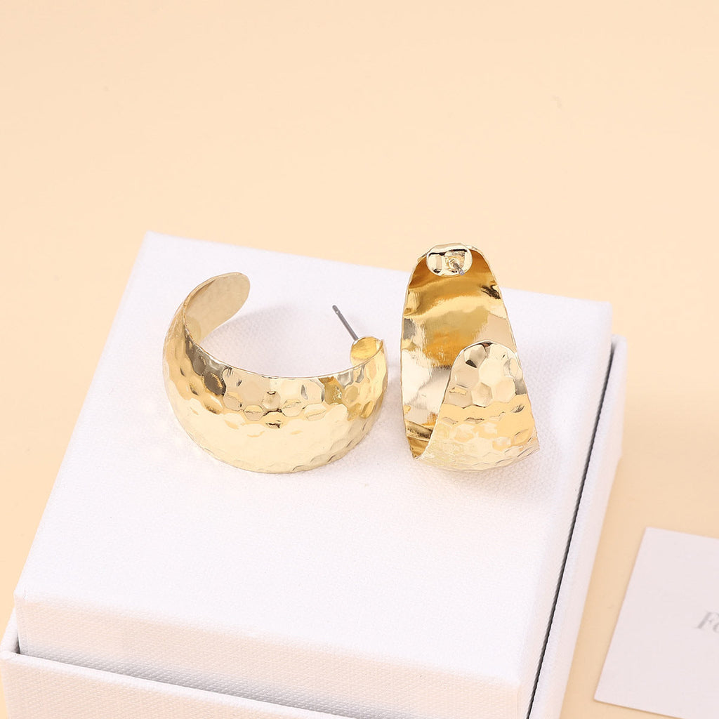 Classic Earring with Timeless Appeal