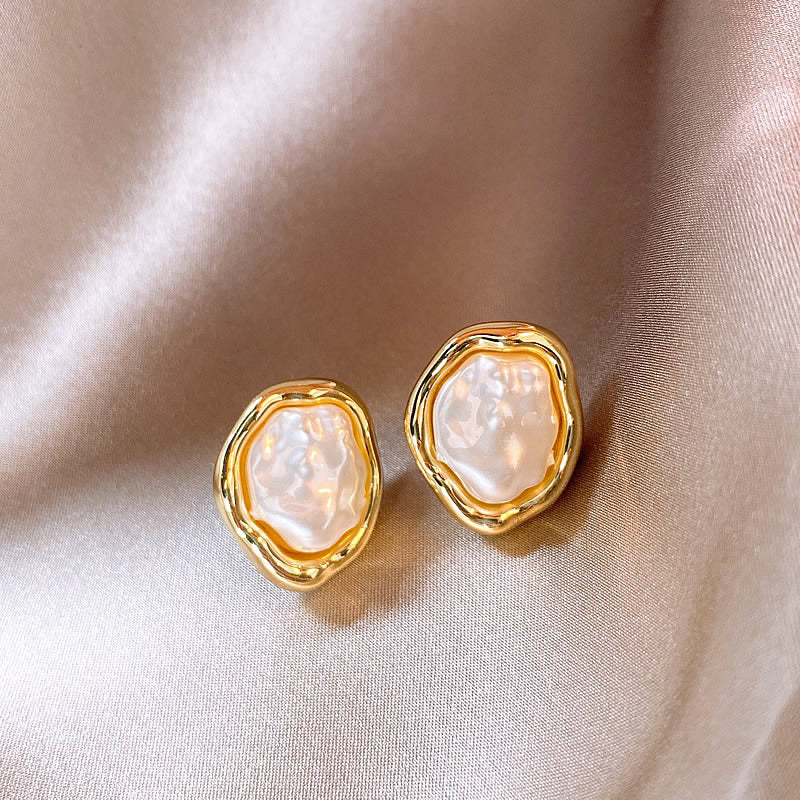 Romantic Pearl Earring for Special Moments