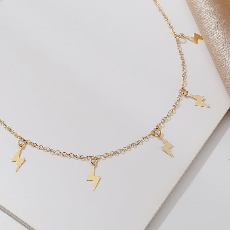 Romantic Gold Necklace for Special Moments