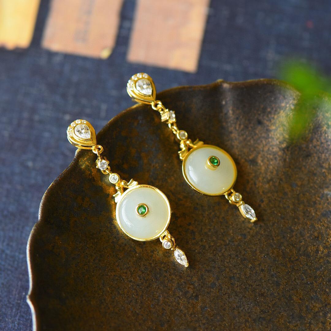 Stunning Gold Earring for Daily Wear