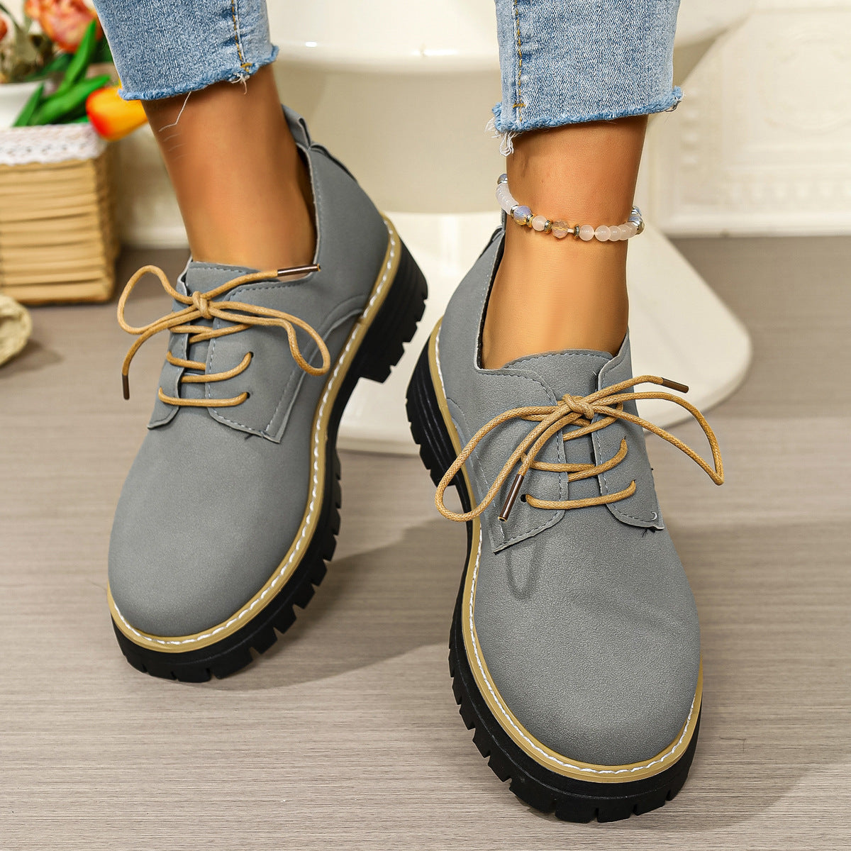 Graceful Orthopedic Shoes for Modern Look