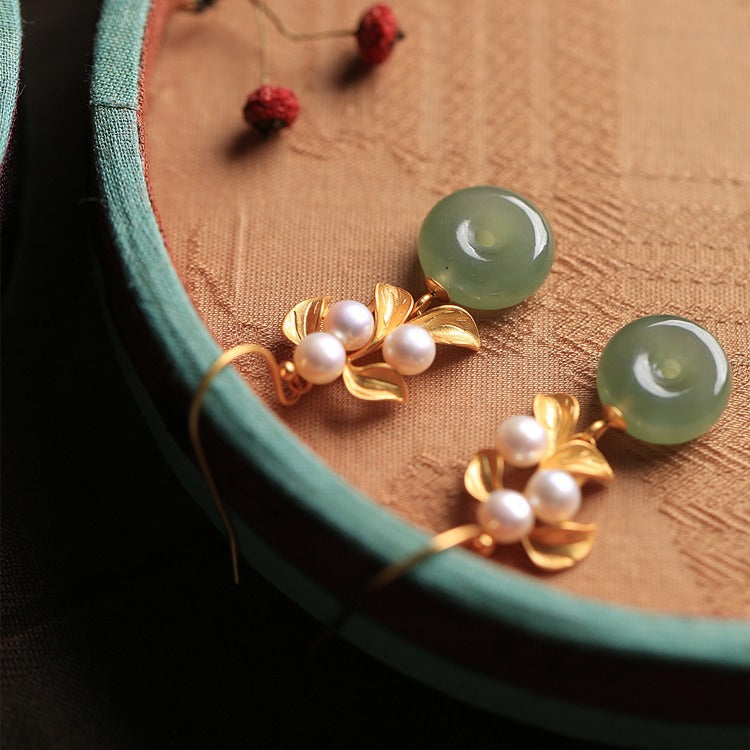 Elegant Gold Earring for Every Occasion