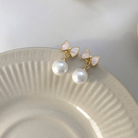 Stunning Pearl Earring for Daily Wear