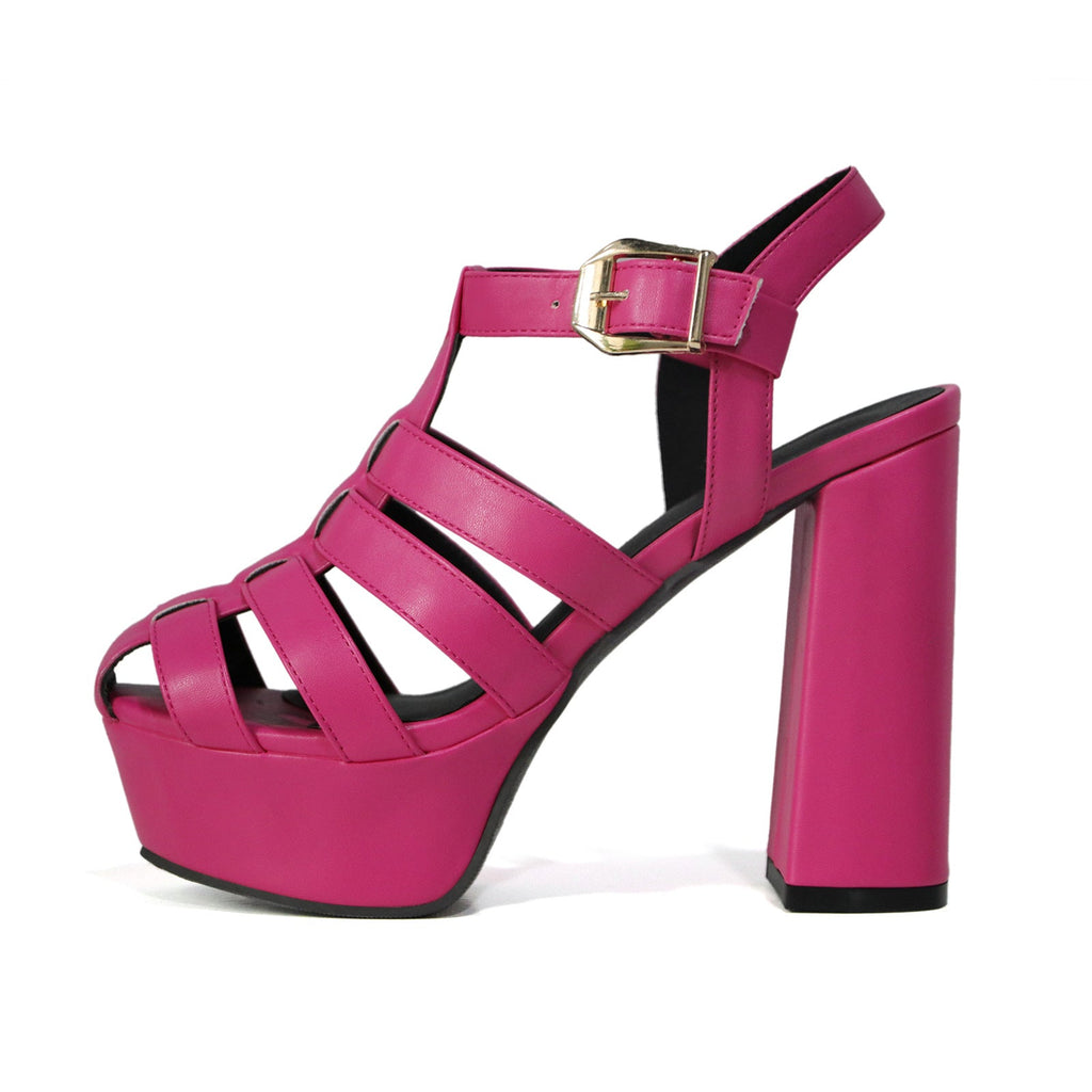 Graceful Orthopedic Sandals for Modern Look