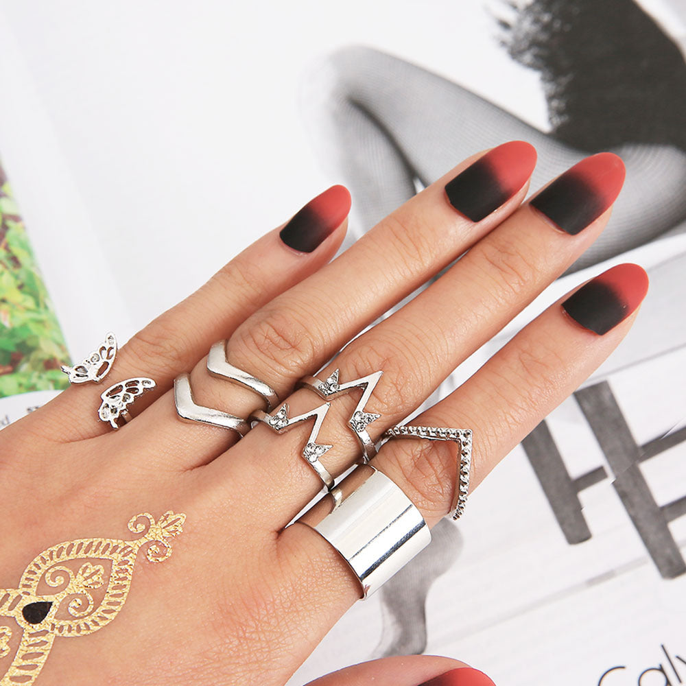 Beautiful Silver Set with Unique Style