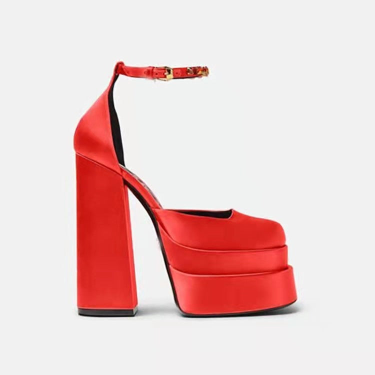 Chic Orthopedic Sandals with Unique Design