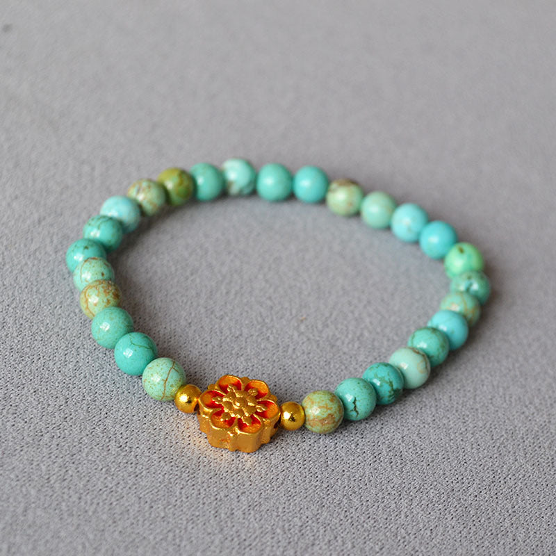 Classic Gold Bracelet with Timeless Appeal