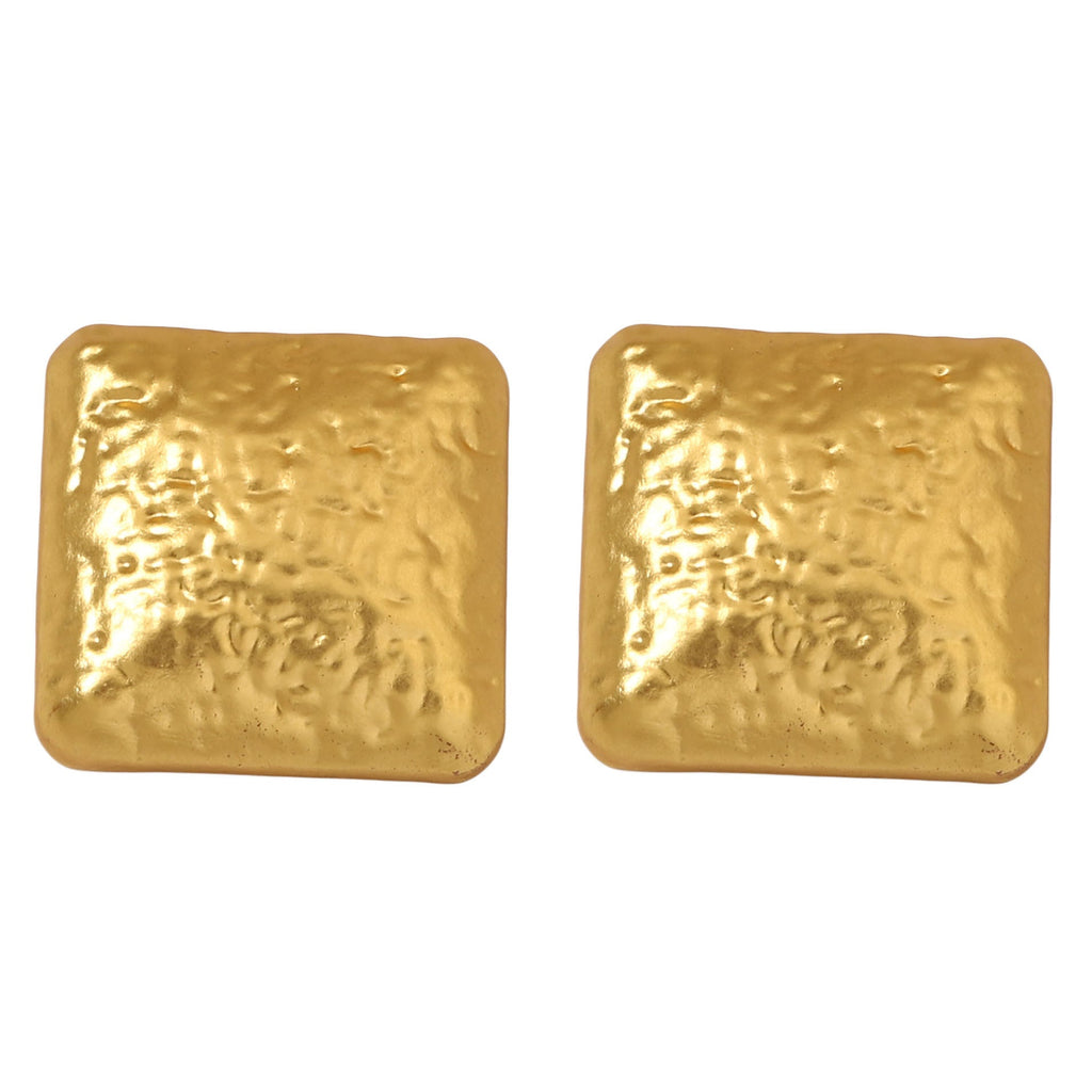 Elegant Gold Earring for Every Occasion