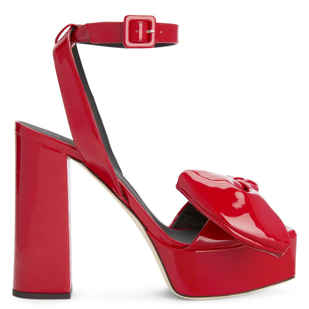Graceful Orthopedic Sandals for Modern Look
