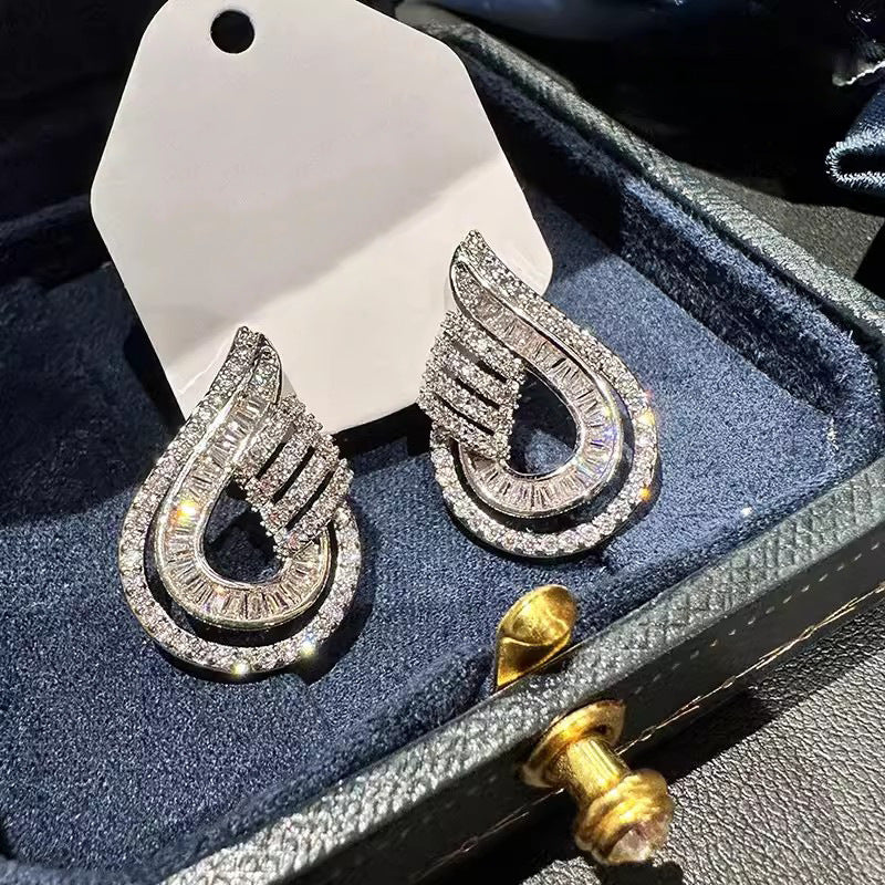 Beautiful Piece with Unique Style