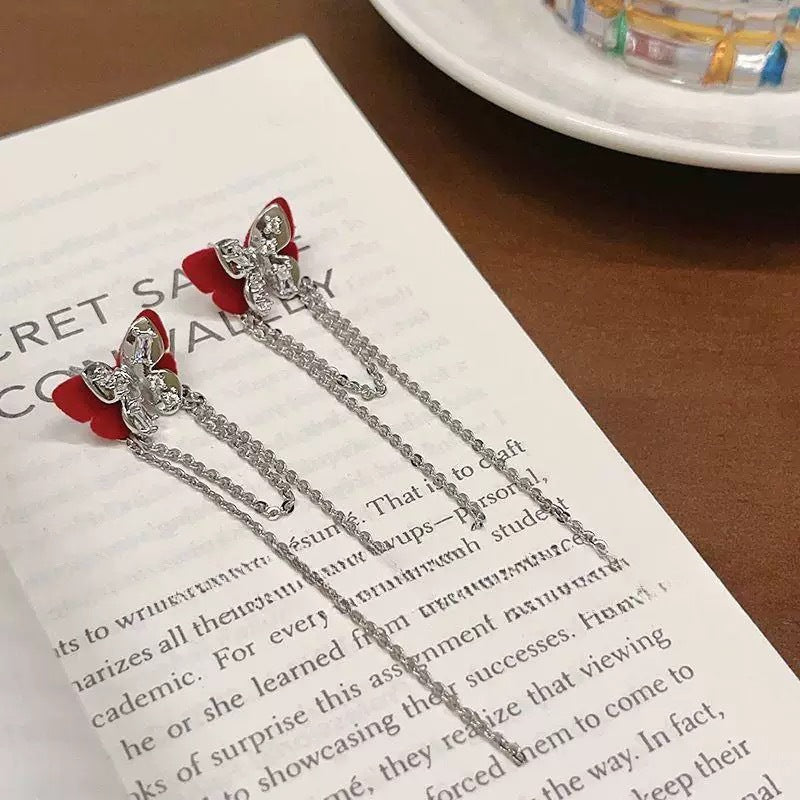 Charming Earring for Any Occasion