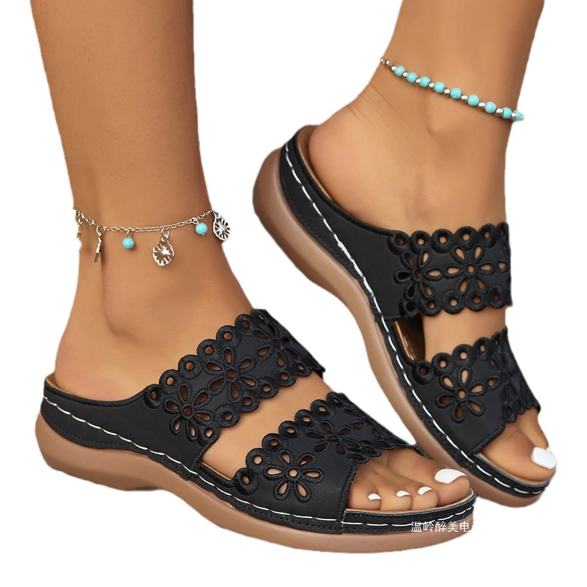 Chic Orthopedic Sandals with Unique Design