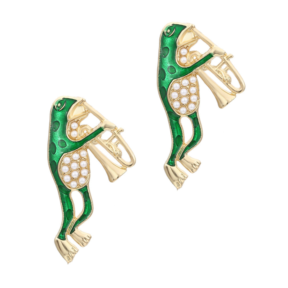 Stunning Pearl Earring for Daily Wear
