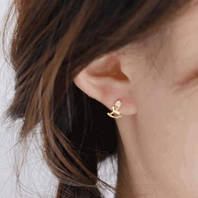 Charming Earring for Any Occasion