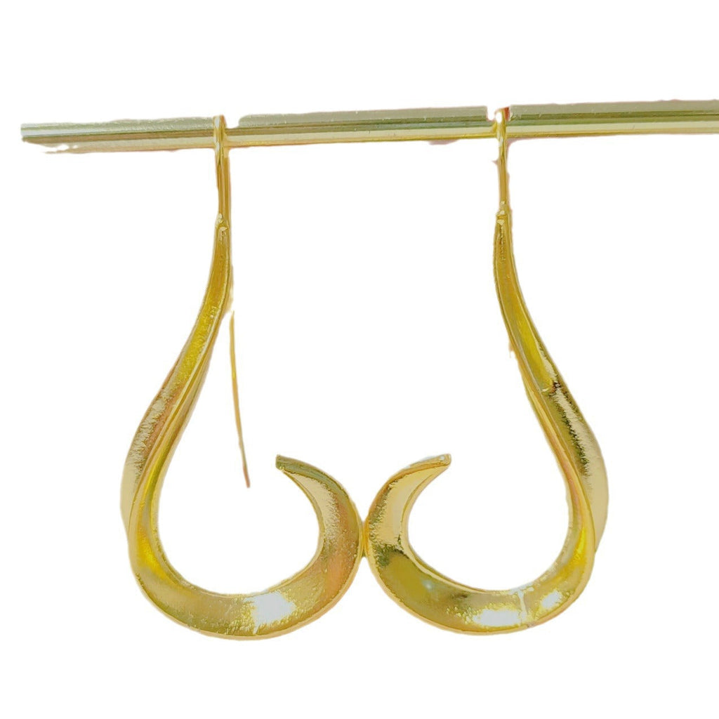 Delicate Artisan Gold Earring
