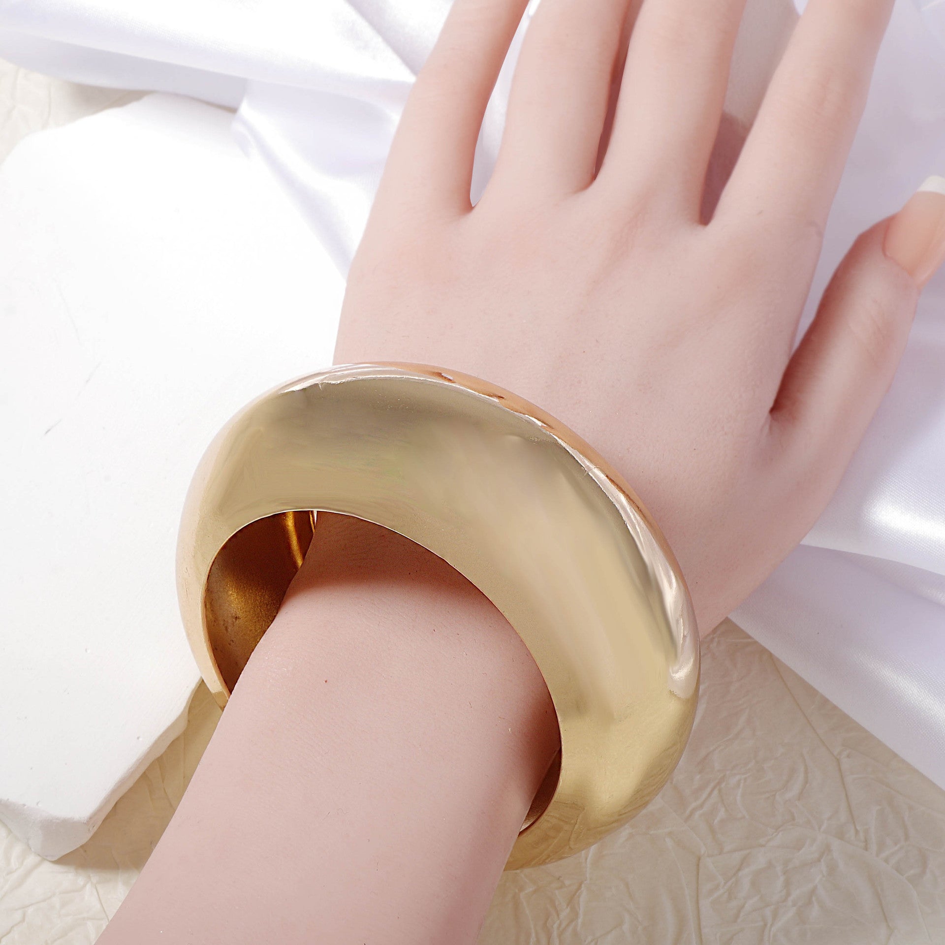 Stunning Bracelet for Daily Wear