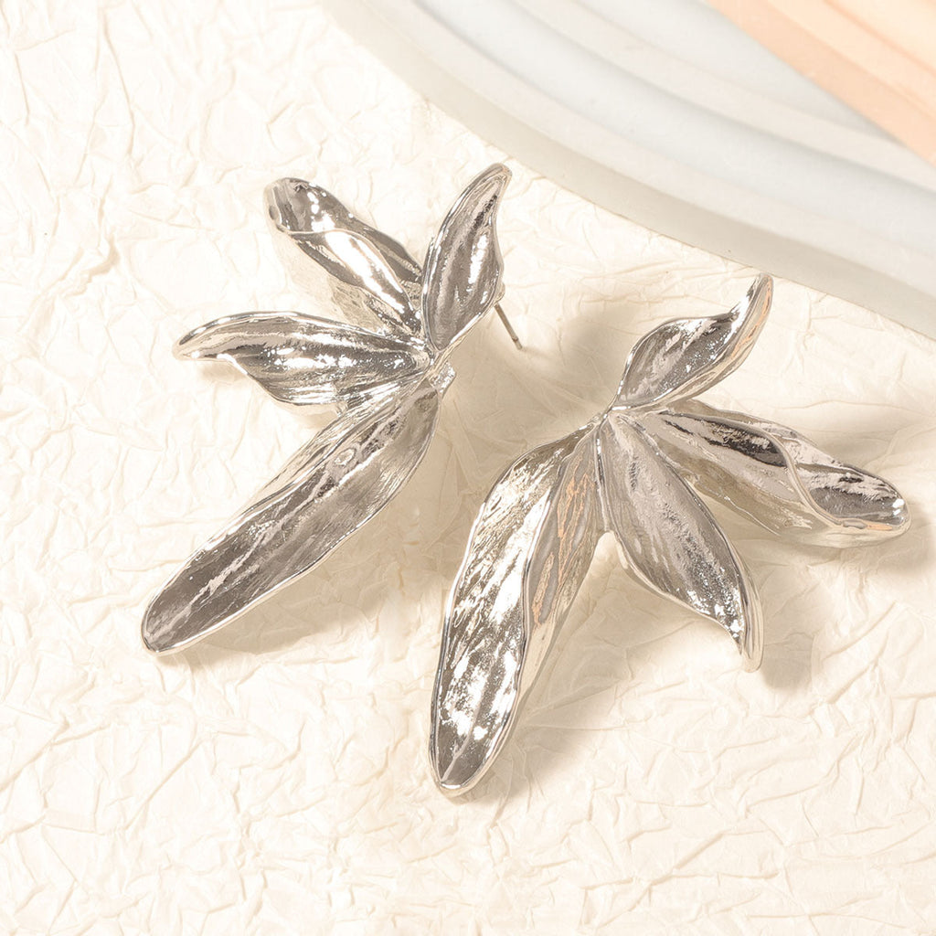 Classic Earring with Timeless Appeal