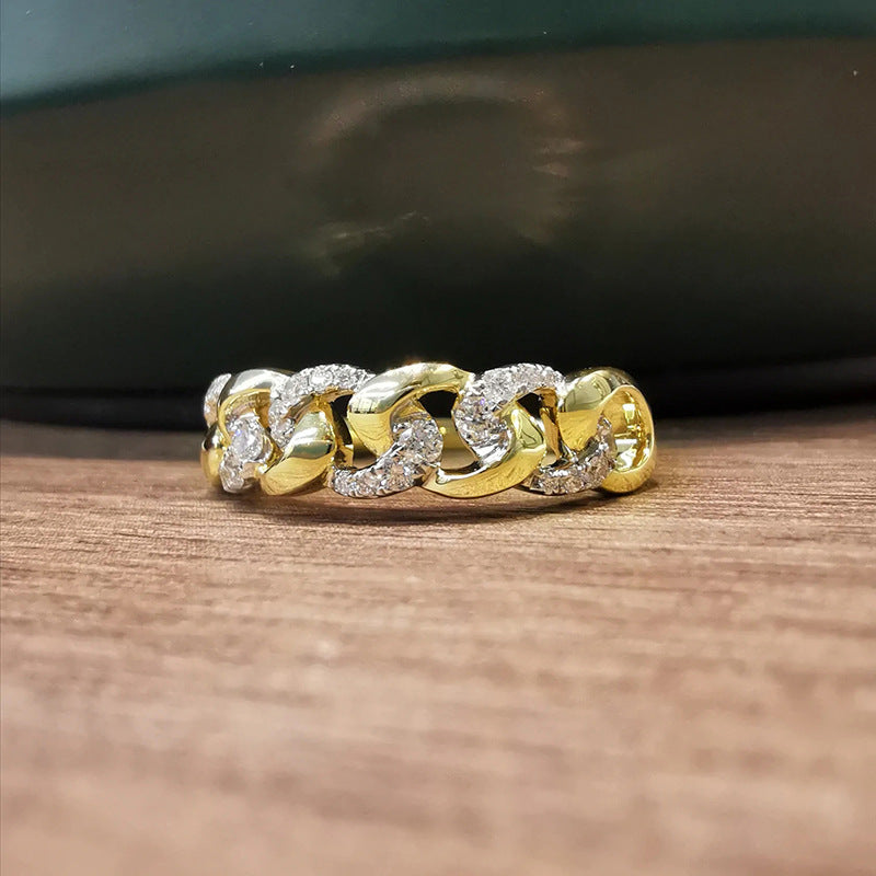 Classic Chain with Timeless Appeal