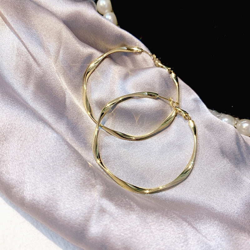 Romantic Earring for Special Moments