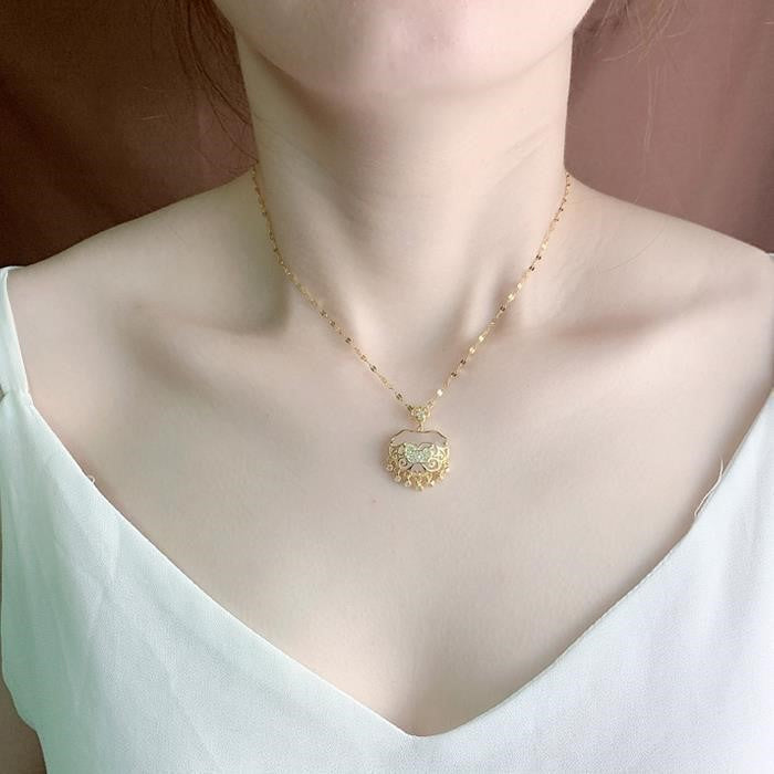 Charming Silver Necklace for Any Occasion
