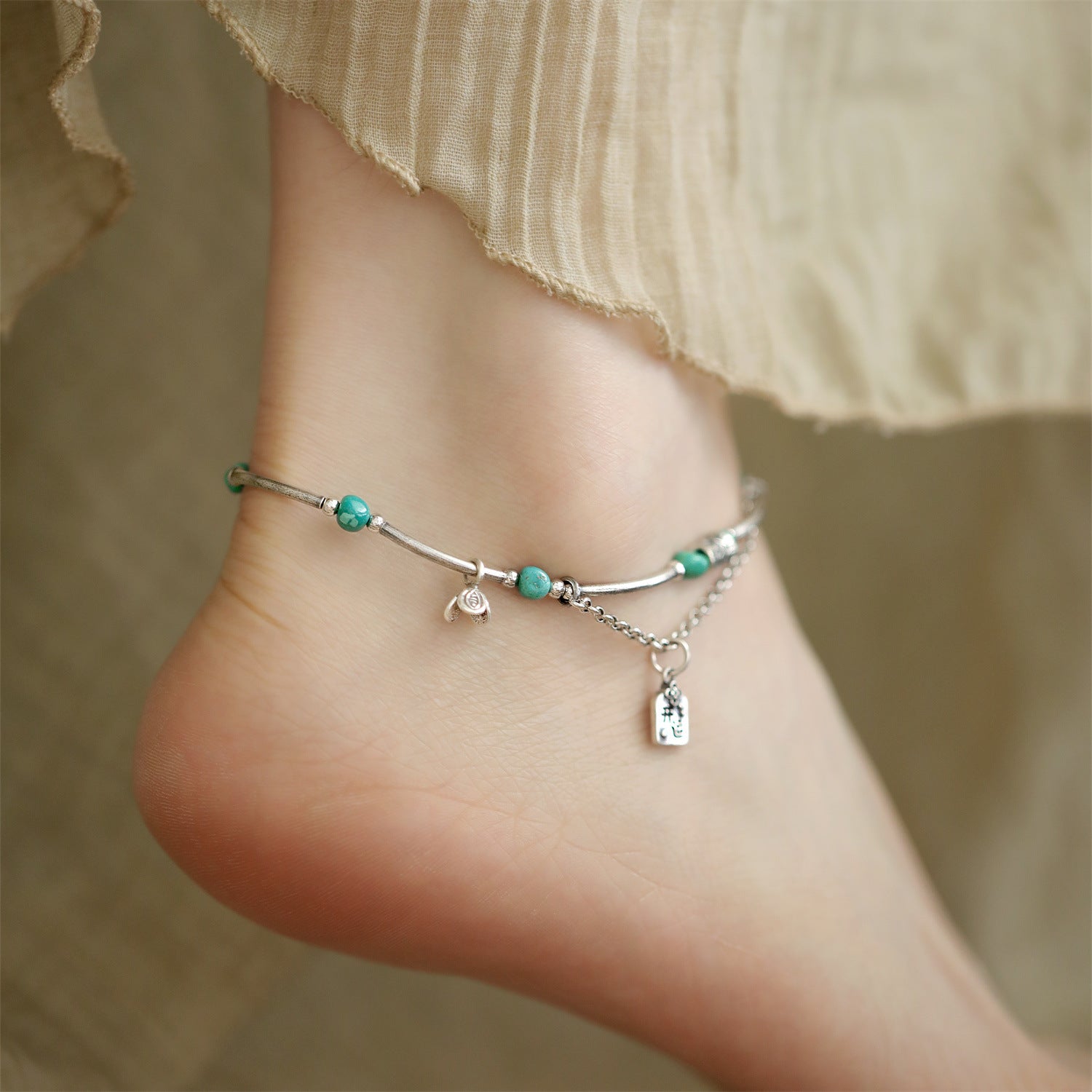 Charming Piece for Any Occasion